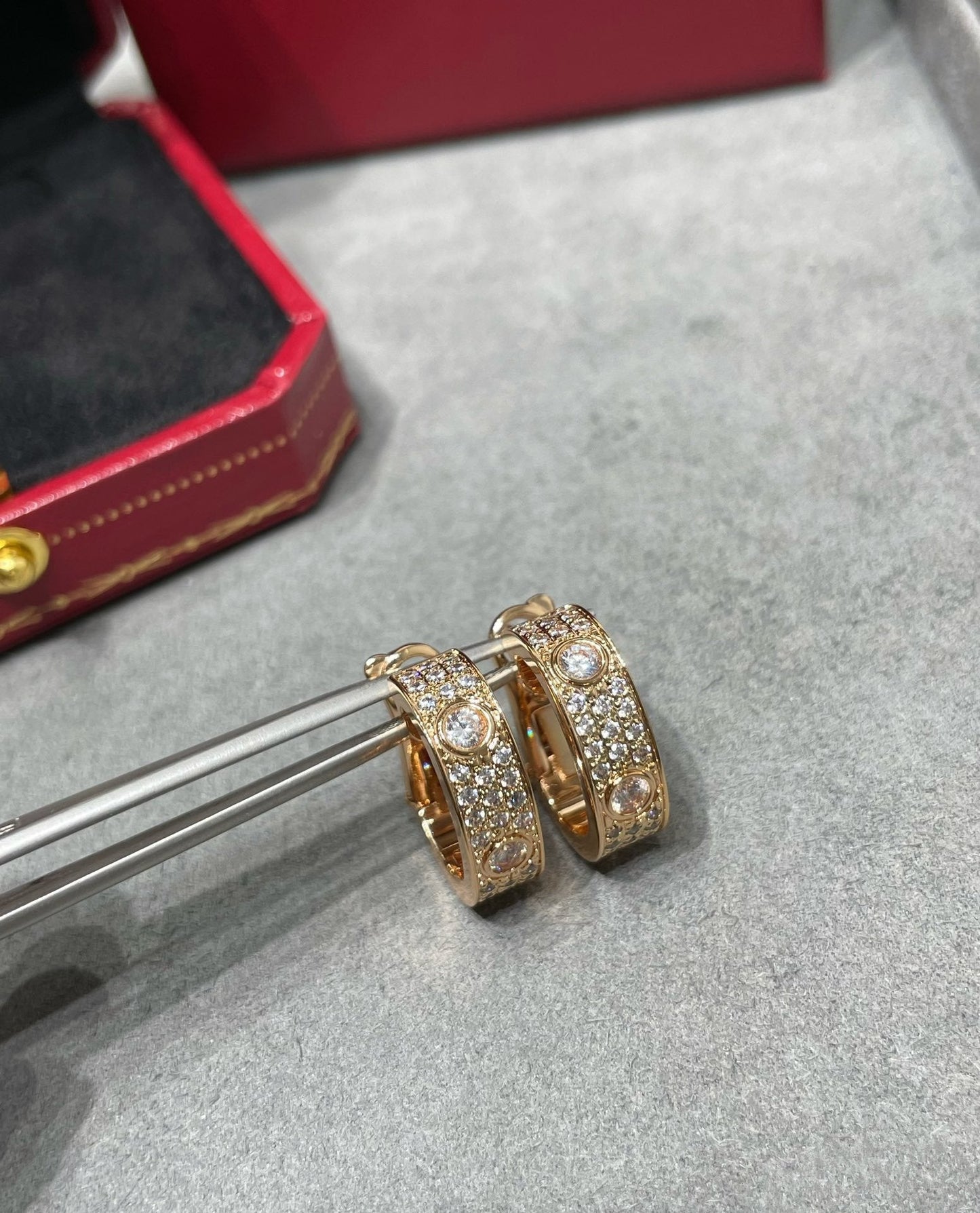 [Olivia Jewelry]LOVE 5.5MM DIAMOND PAVED EARRINGS