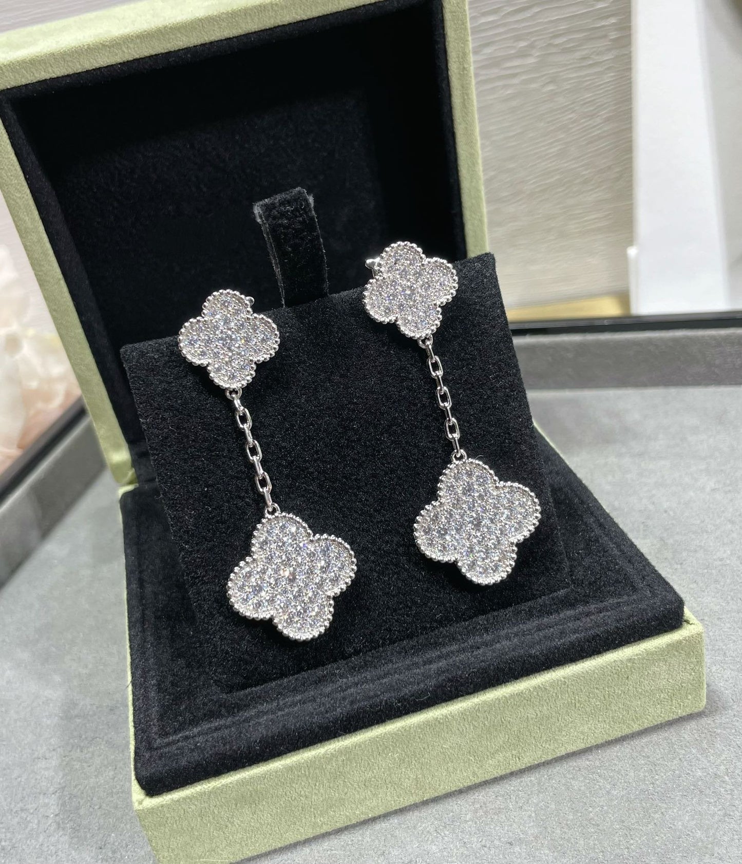 [Olivia Jewelry]CLOVER 2 MOTIFS DIAMOND PAVED SILVER EARRINGS
