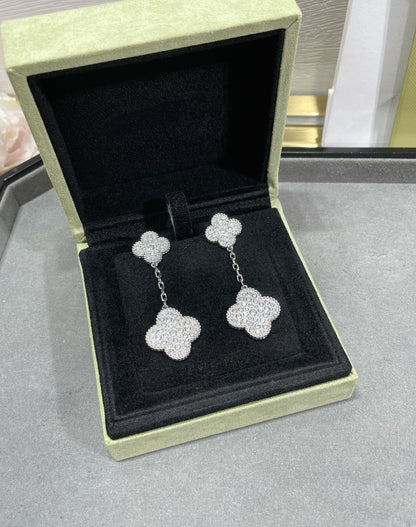 [Olivia Jewelry]CLOVER 2 MOTIFS DIAMOND PAVED SILVER EARRINGS