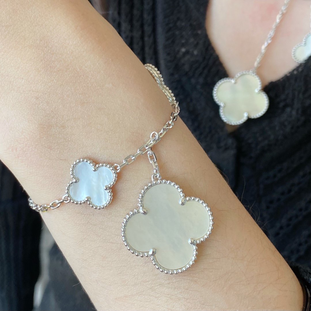 [Olivia Jewelry]CLOVER 5 MOTIF WHITE MOP SILVER BRACELET