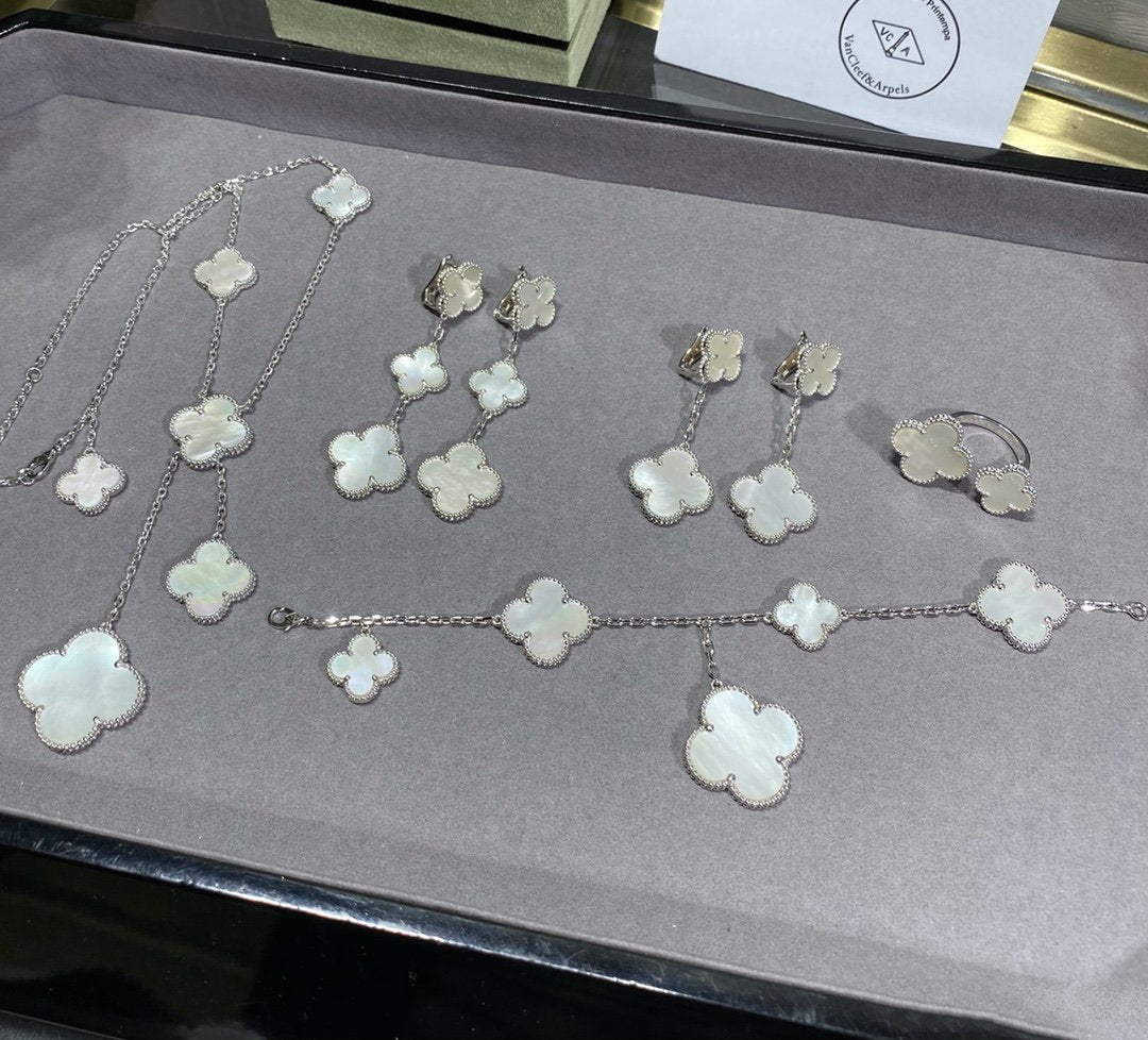 [Olivia Jewelry]CLOVER 5 MOTIF WHITE MOP SILVER BRACELET
