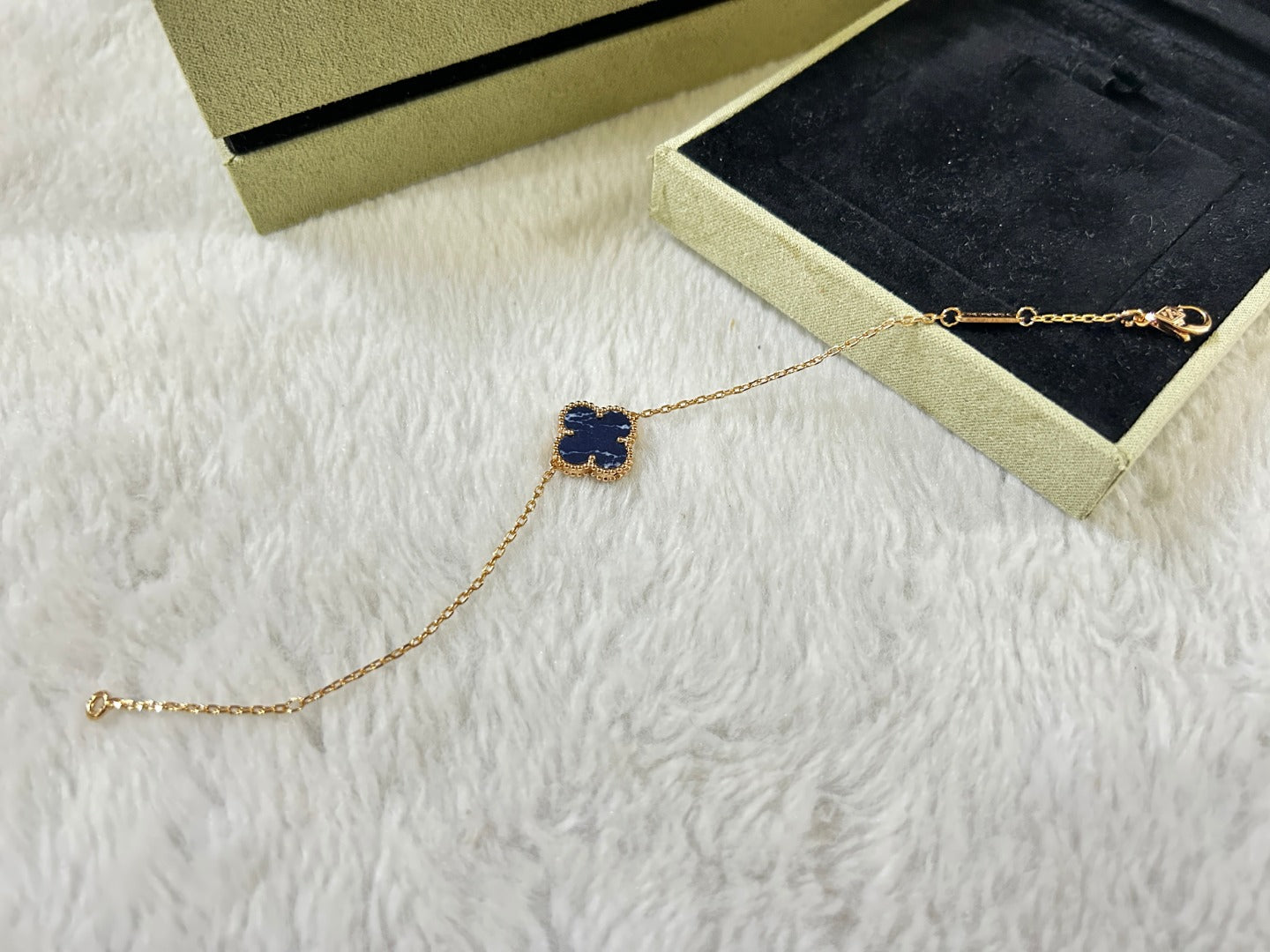 [Olivia Jewelry]CLOVER 1 MOTIF PIETERSITE BRACELET