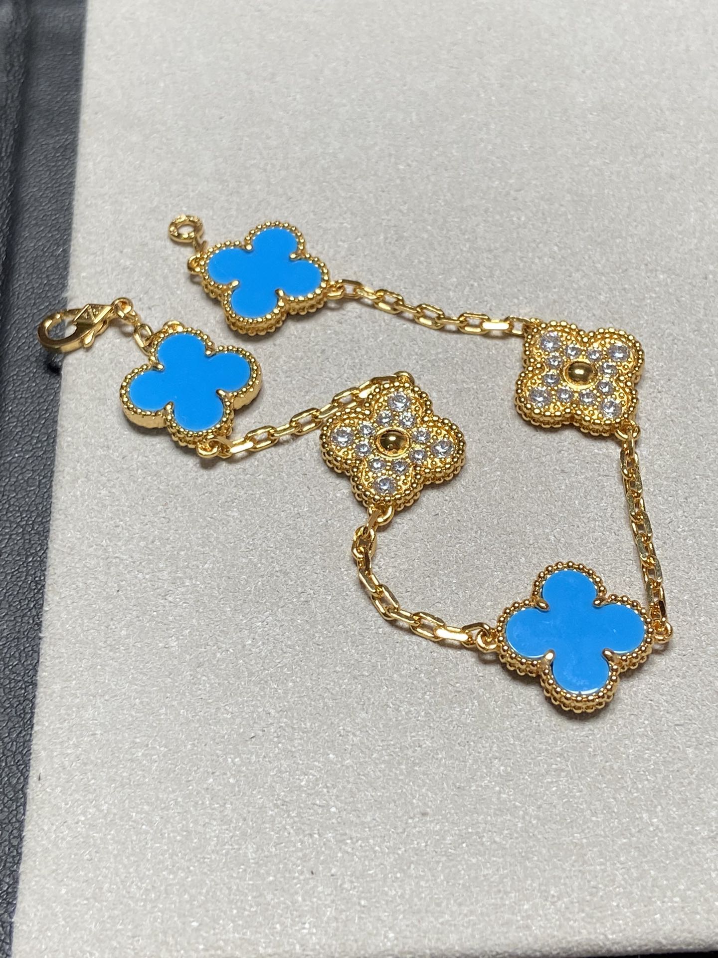 [Olivia JW]CLOVER 5 MOTIF BLUE CHALCEDONY DIAMOND GOLD BRACELET