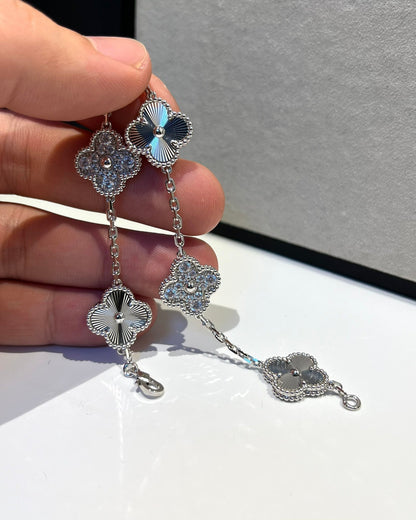 [Olivia JW]CLOVER 5 MOTIF SILVER DIAMOND BRACELET
