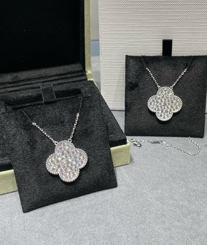 [Olivia Jewelry]CLOVER 25MM LARGE PENDANT DIAMOND PAVED SILVER NECKLACE