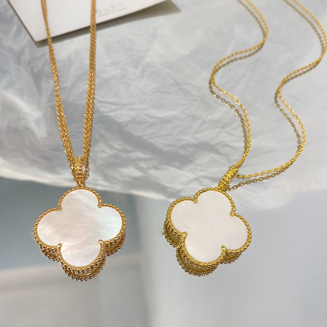 [Olivia Jewelry]CLOVER 25MM MOP LARGE PENDANT NECKLACE