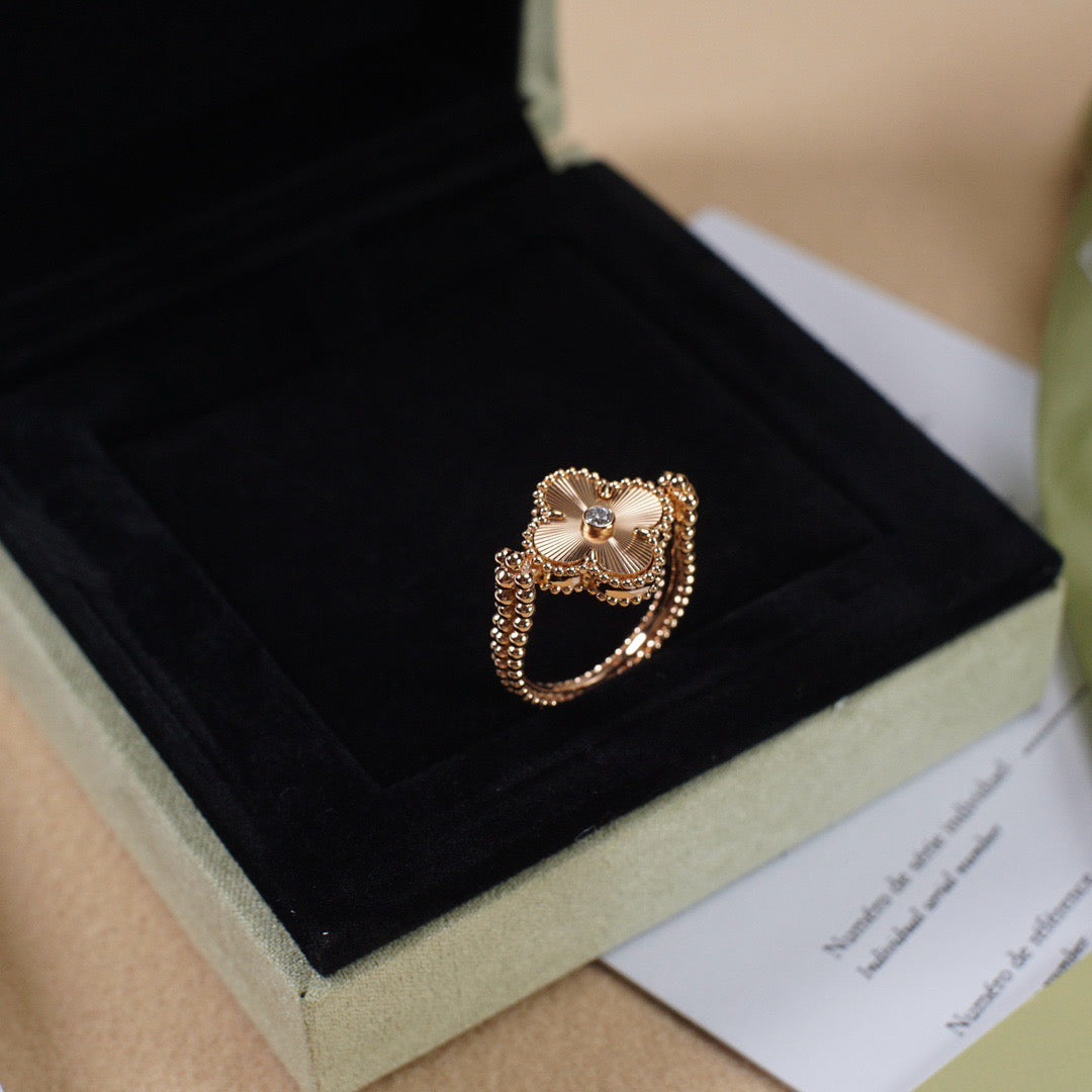 [Olivia Jewelry]CLOVER RIVERSIBLE ROSE GOLD RING