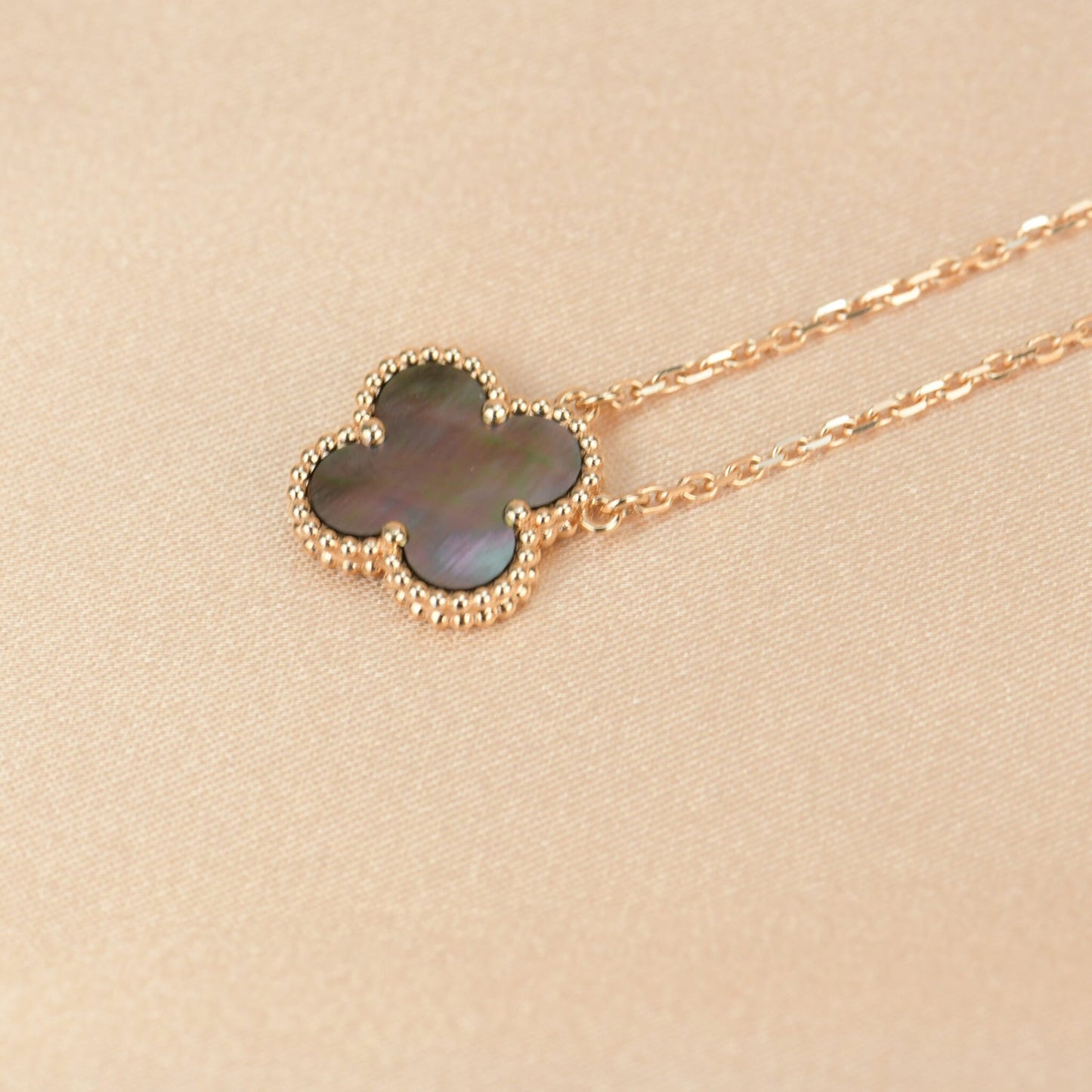 [Olivia Jewelry]CLOVER 15MM  GRAY MOTHER OF PEARL NECKLACE