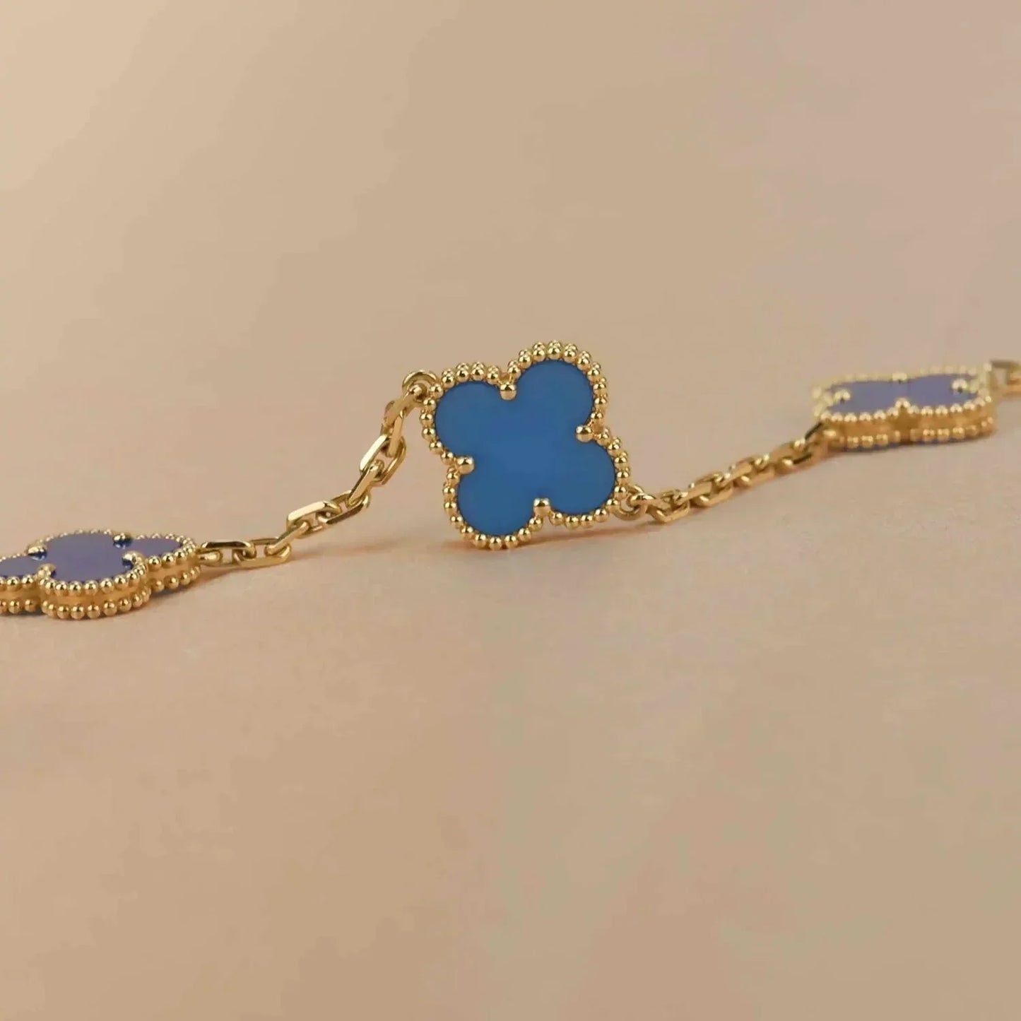 [Olivia JW]CLOVER 5 MOTIFS BLUE AGATE BRACELET