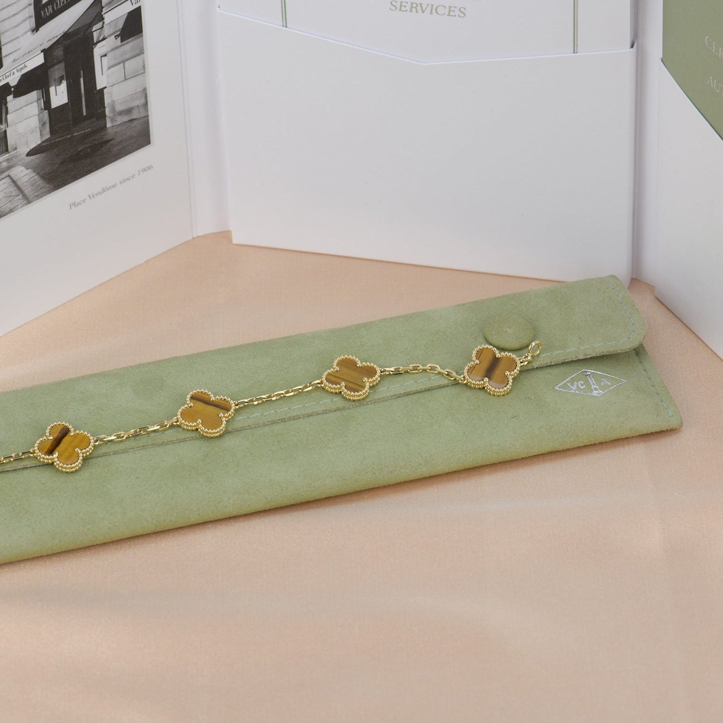[Olivia JW]CLOVER  5 MOTIFS TIGER EYE BRACELET