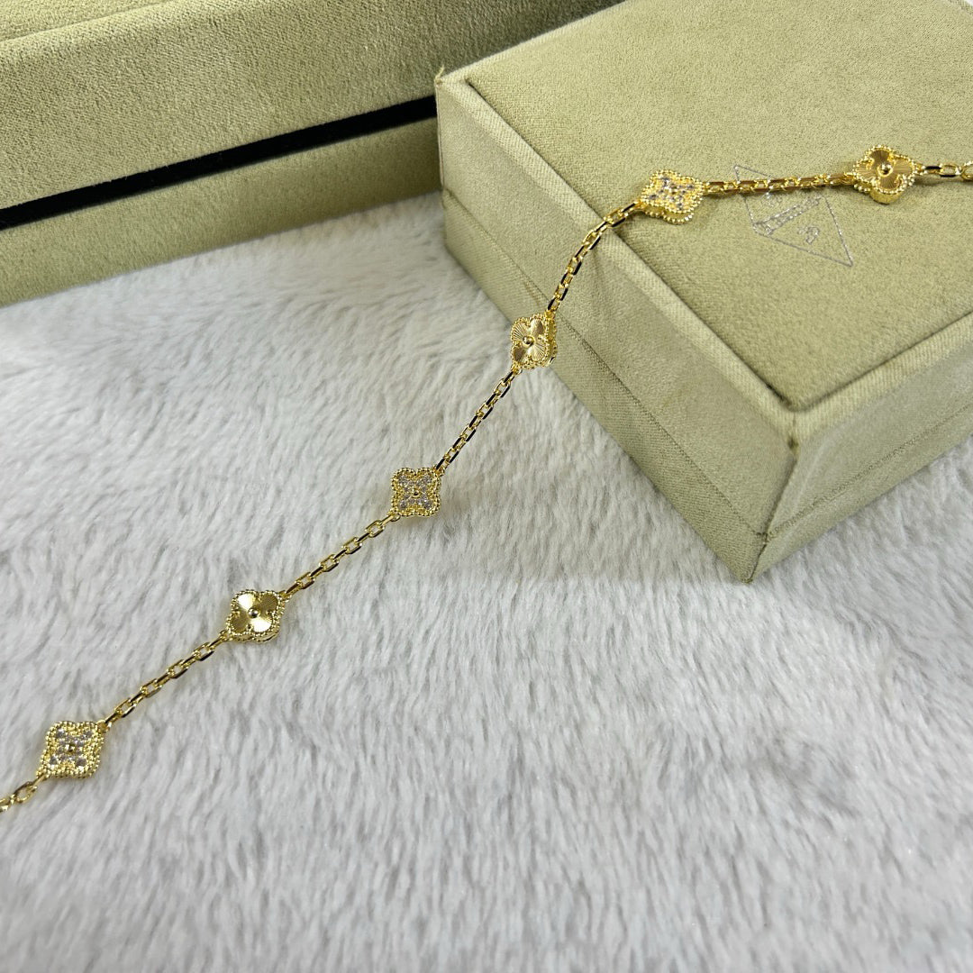 [Olivia JW]CLOVER 6 MOTIF DIAMOND LASER BRACELET