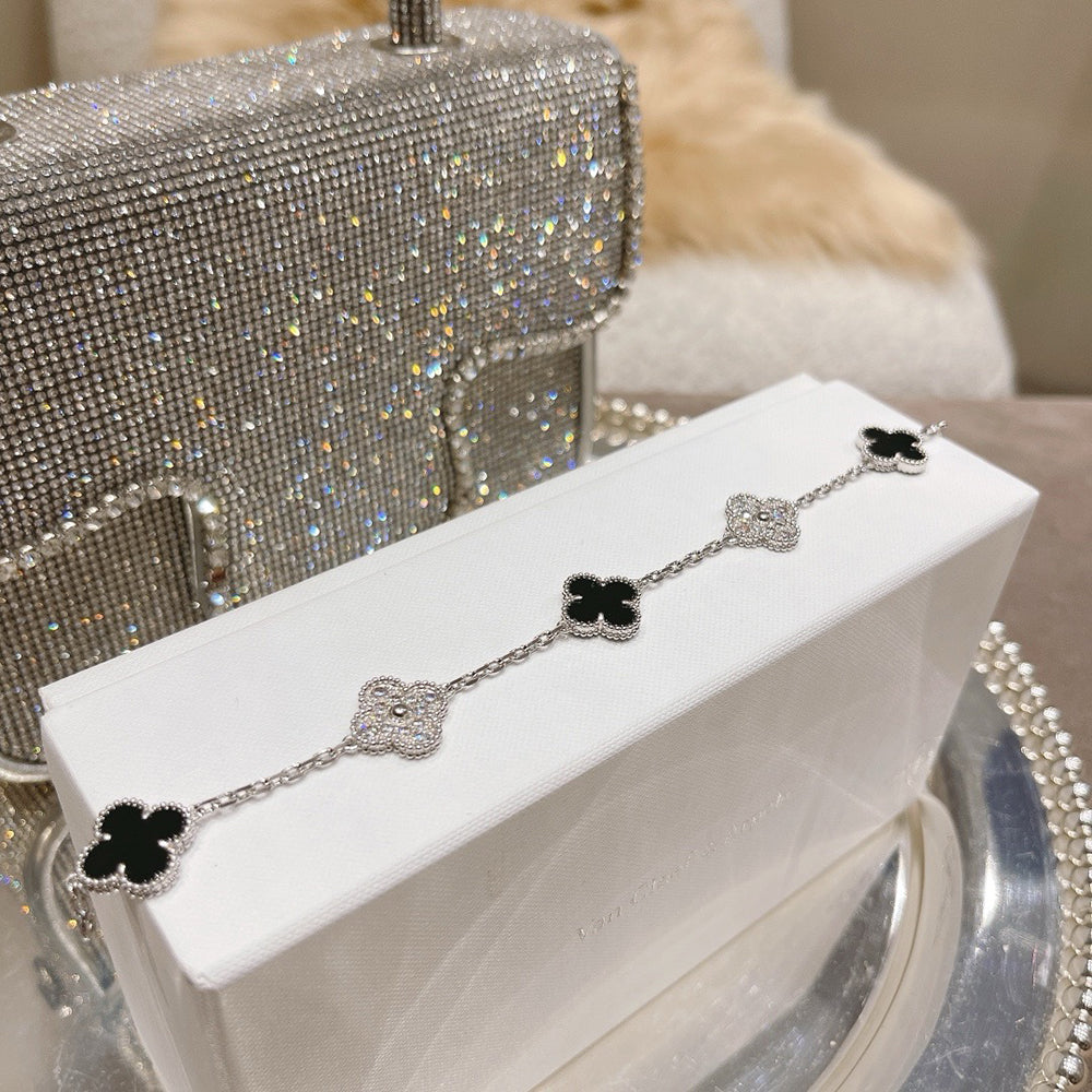 [Olivia JW]CLOVER 5 MOTIF ONYXS DIAMOND BRACELET SILVER