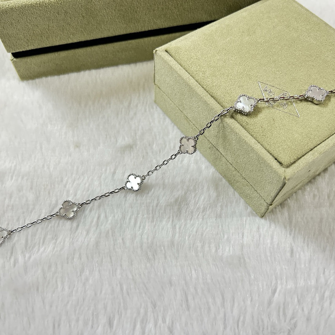 [Olivia JW]CLOVER 6 MOTIF WHITE MOP BRACELET