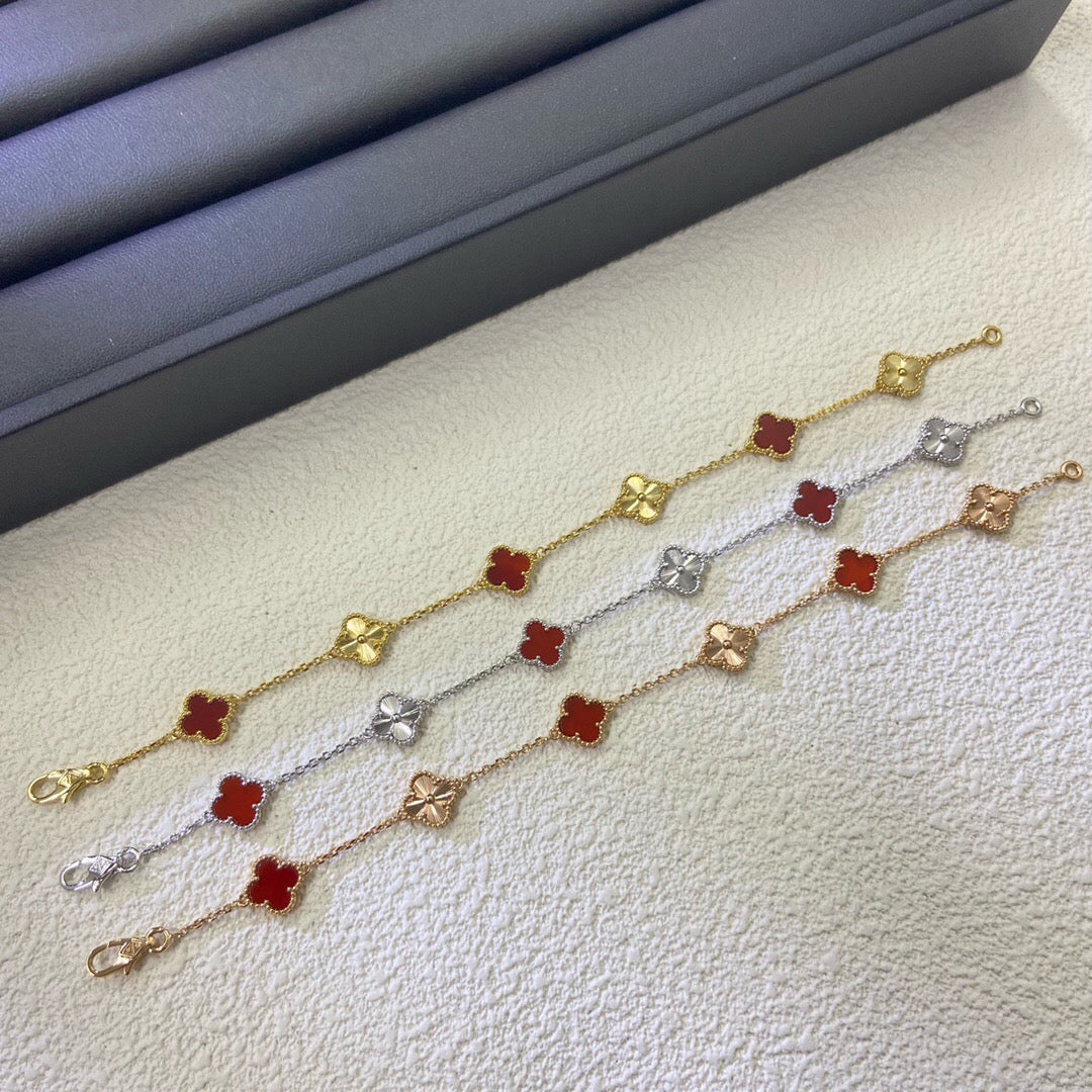 [Olivia JW]CLOVER 6 MOTIF RED AGATE LASER BRACELET