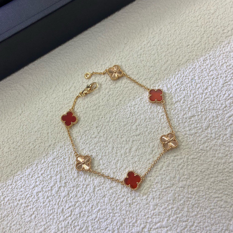 [Olivia JW]CLOVER 6 MOTIF RED AGATE LASER BRACELET