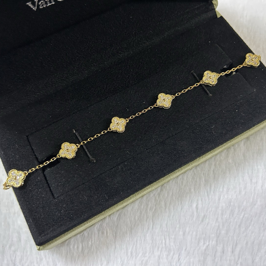 [Olivia JW]CLOVER 6 MOTIF DIAMOND BRACELET
