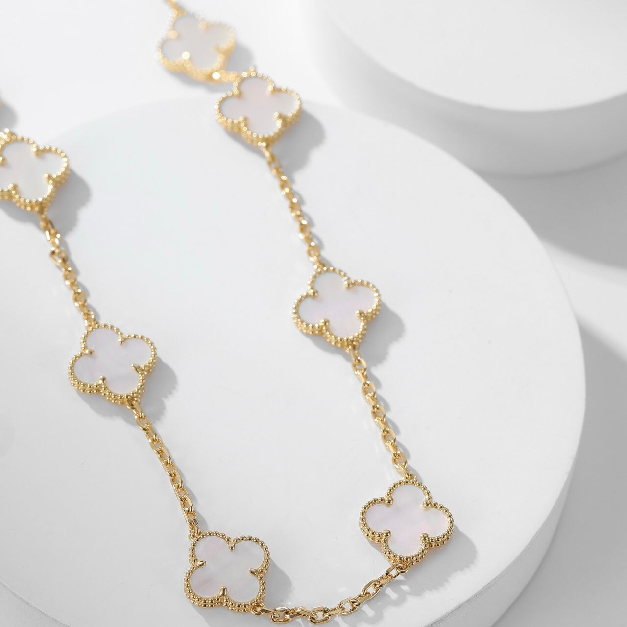 [Olivia Jewelry]CLOVER 10 MOTIFS WHITE MOTHER OF PEARL NECKLACE