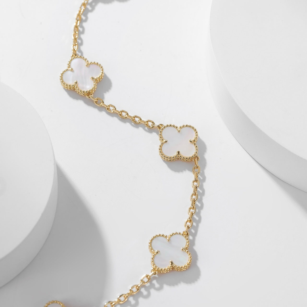 [Olivia Jewelry]CLOVER 10 MOTIFS WHITE MOTHER OF PEARL NECKLACE