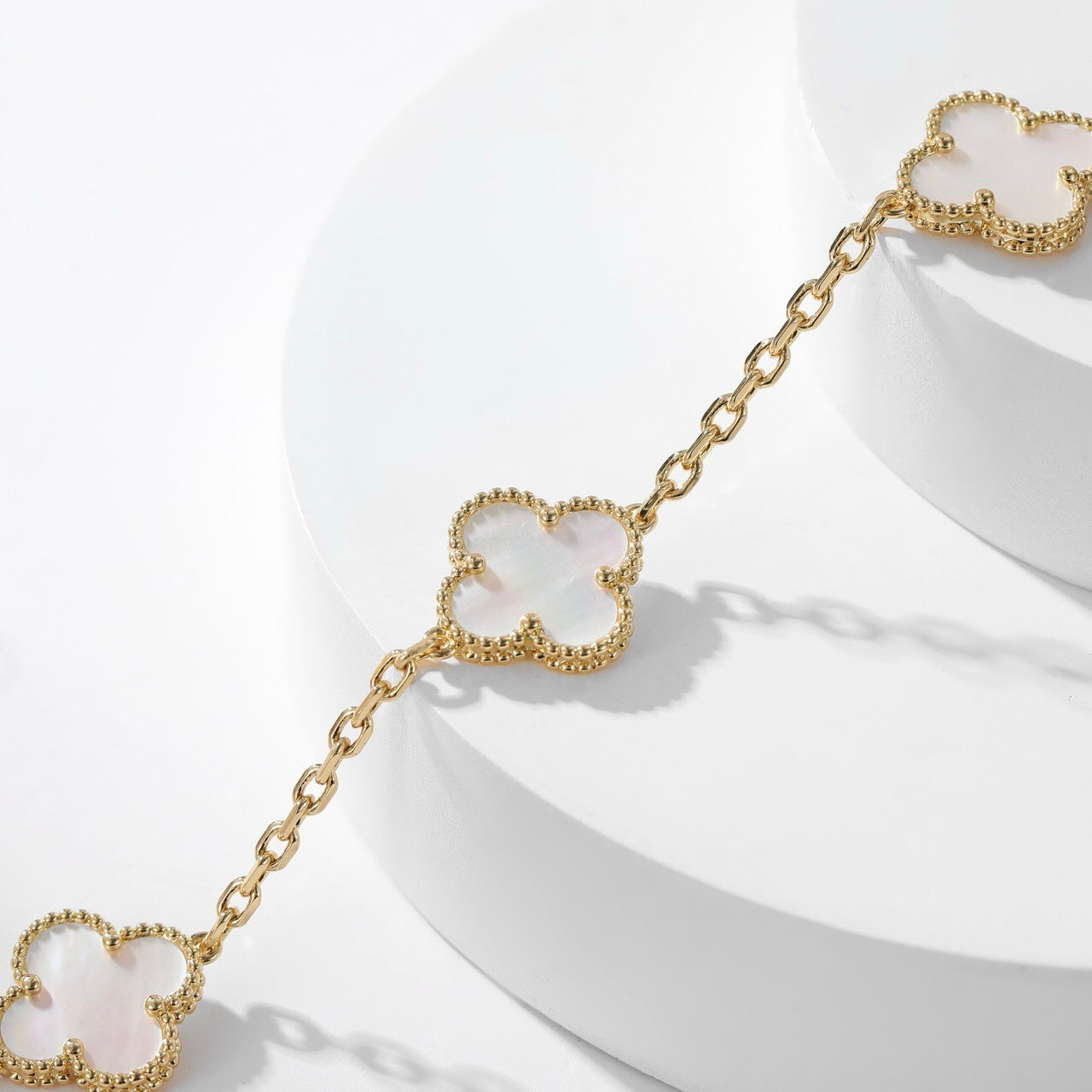 [Olivia Jewelry]CLOVER 10 MOTIFS WHITE MOTHER OF PEARL NECKLACE