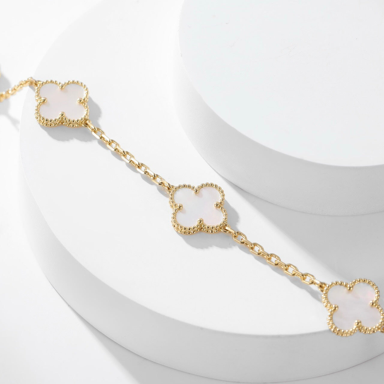 [Olivia Jewelry]CLOVER 10 MOTIFS WHITE MOTHER OF PEARL NECKLACE