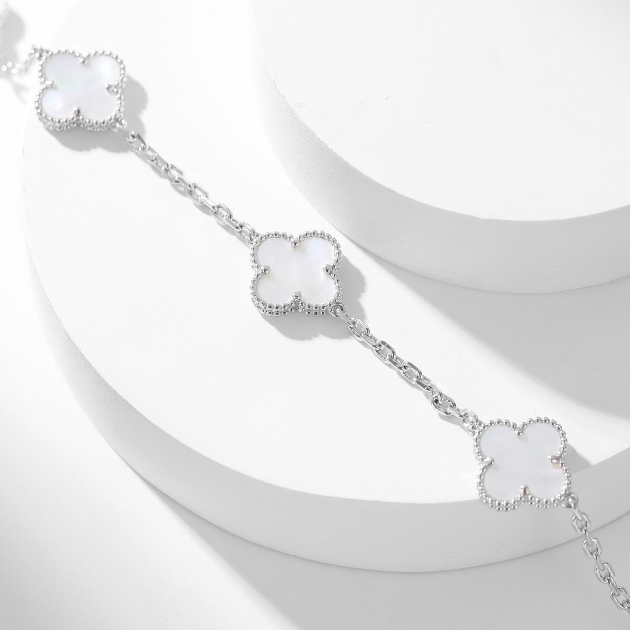 [Olivia Jewelry]CLOVER 10 MOTIFS WHITE MOTHER OF PEARL NECKLACE
