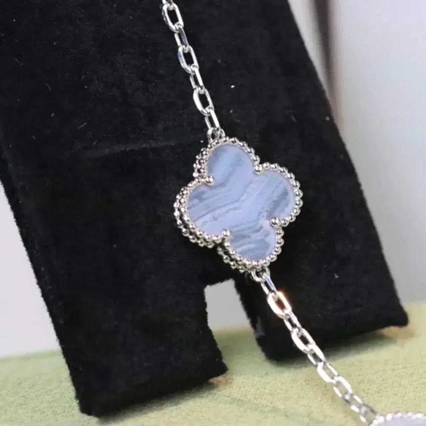 [Olivia JW]CLOVER  5 MOTIF PURPLE CHALCEDONY BRACELET SILVER