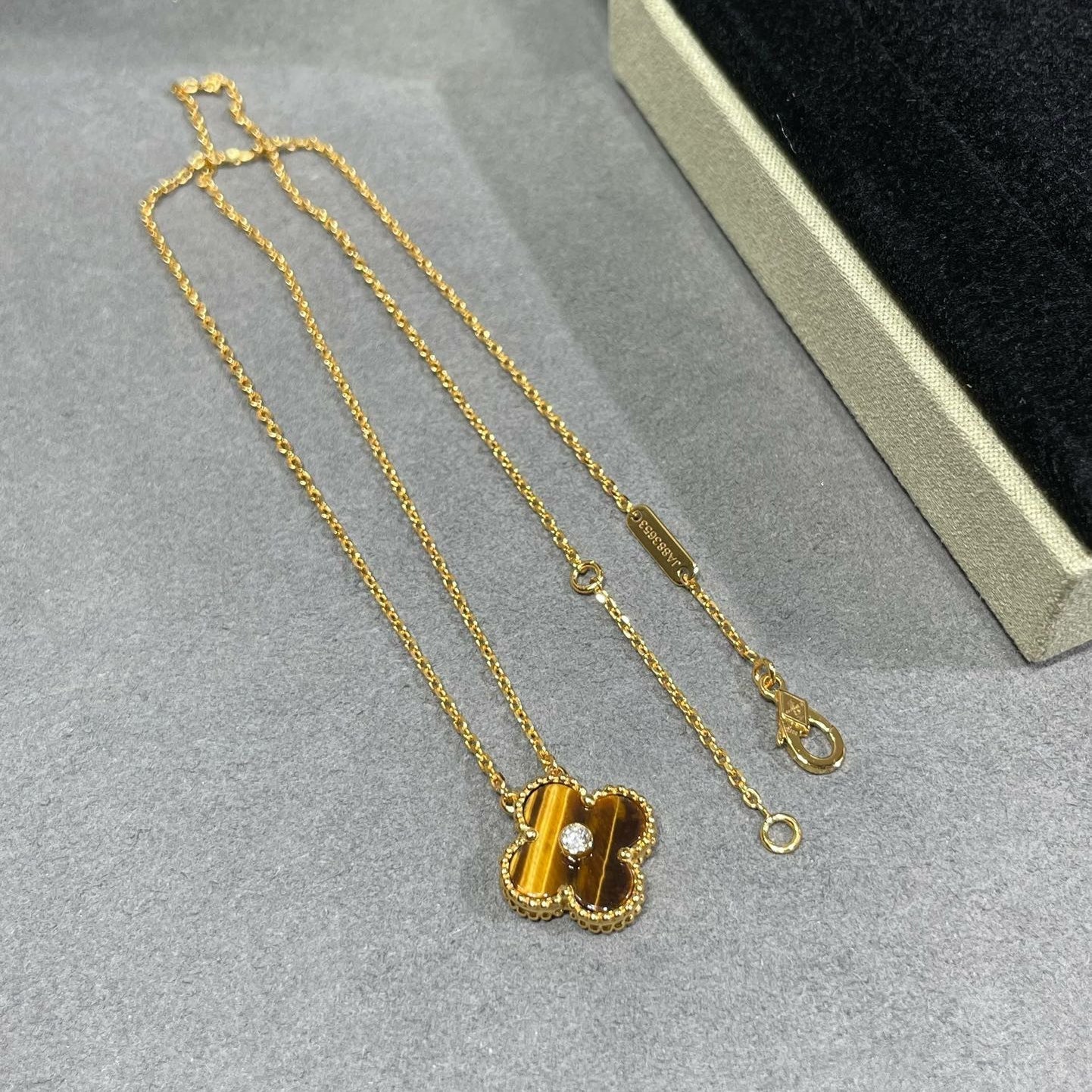 [Olivia Jewelry]CLOVER 15MM DIAMOND AND YELLOW TIGER'S EYE AGATE necklace