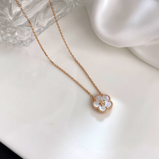 [Olivia Jewelry]LUCKY  WHITE MOP  PLUM BLOSSOM NECKLACE