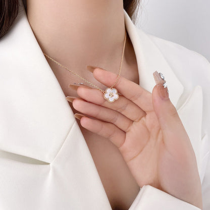 [Olivia Jewelry]LUCKY  WHITE MOP  PLUM BLOSSOM NECKLACE