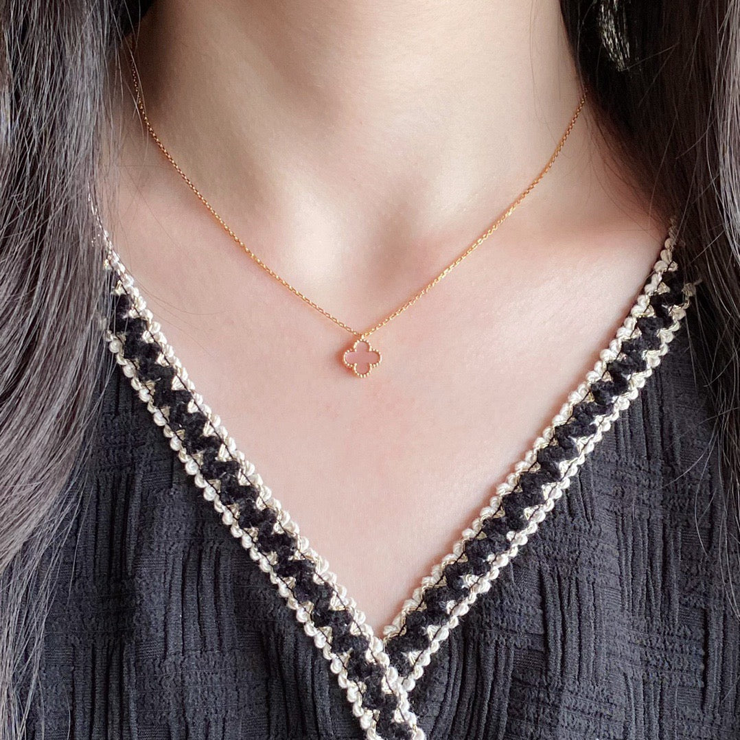 [Olivia Jewelry]CLOVER 15MM PINK MOTHER-OF-PEARL SINGLE FLOWER NECKLACE
