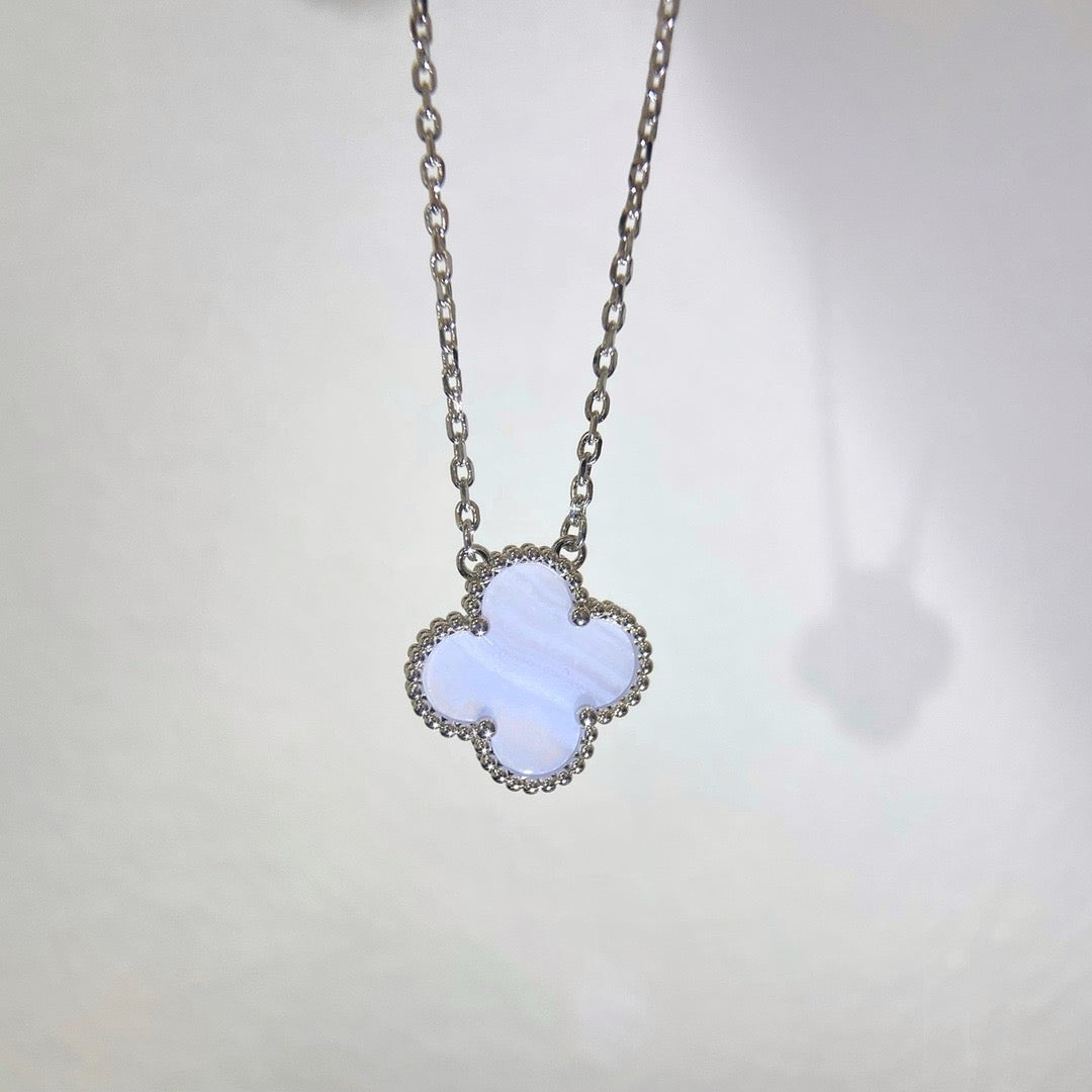 [Olivia Jewelry]CLOVER 15MM BLUE CHALCEDONY NECKLACE SILVER