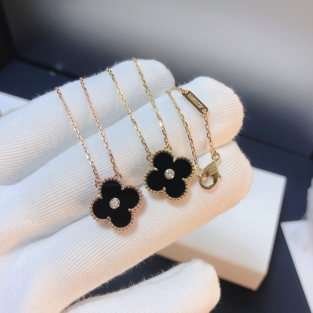 [Olivia Jewelry]CLOVER 15MM DIAMOND ONYX NECKLACE
