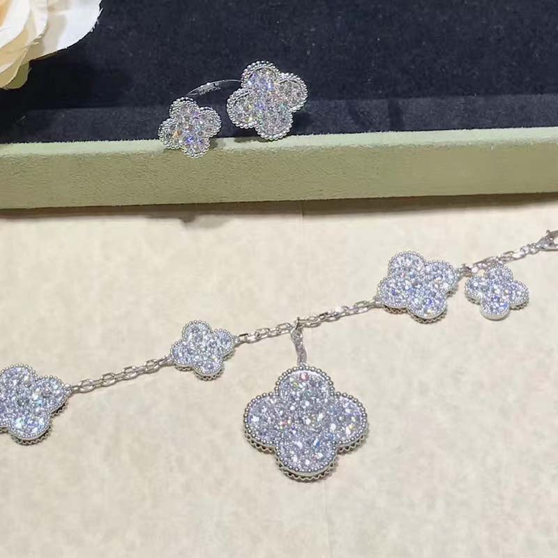 [Olivia Jewelry]CLOVER 6 MOTIFS SILVER DIAMOND BRACELET