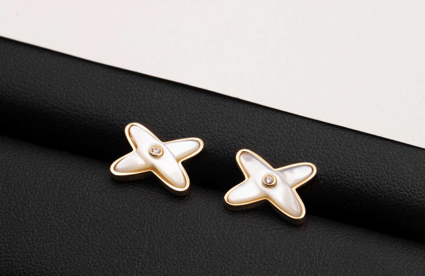 [Olivia Jewelry]JEUX DE WHITE MOP ROSE GOLD DIAMOND EARRINGS
