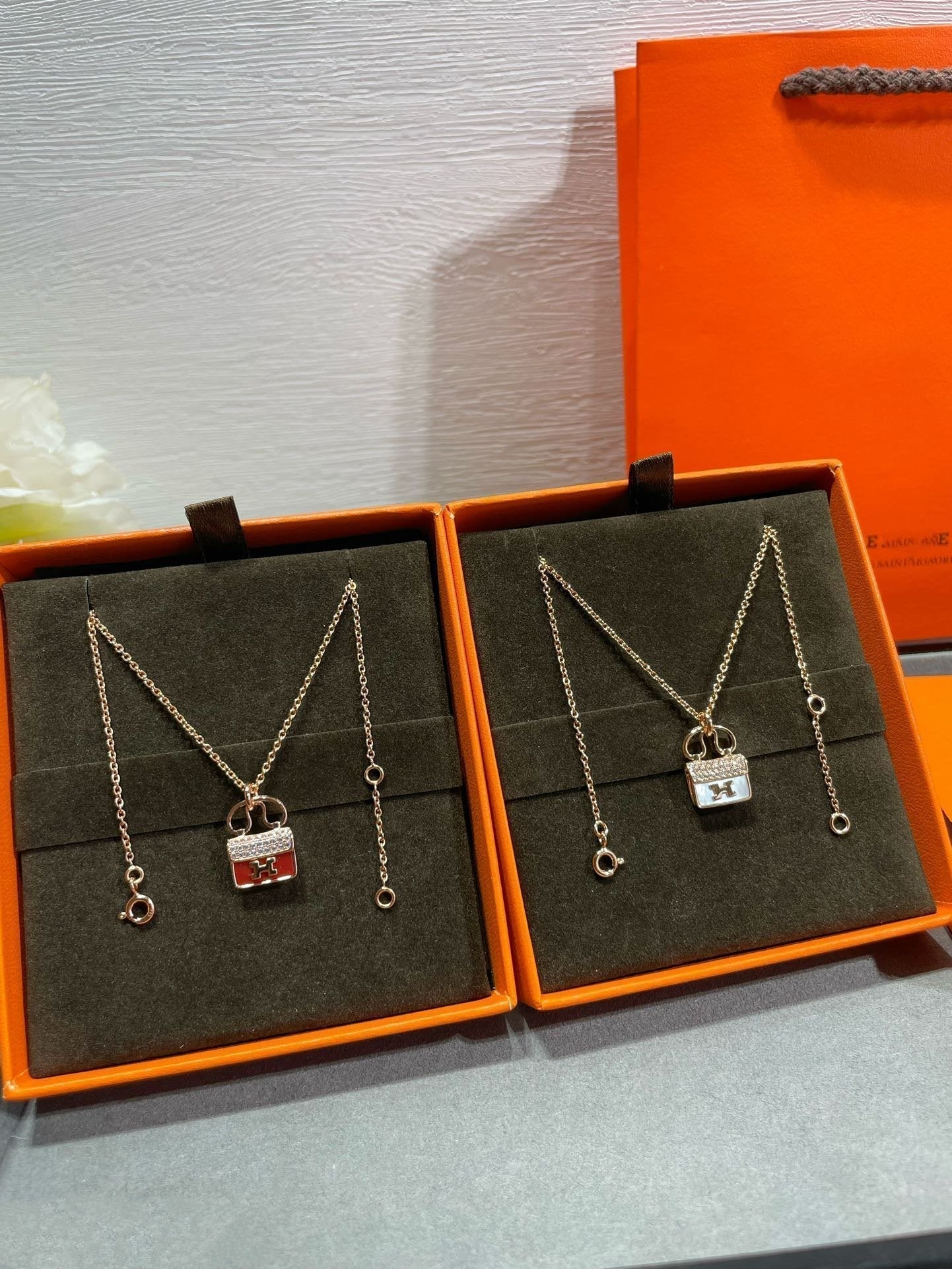 [Olivia Jewelry]H CIRCE MOISSANITE PENDANT NECKLACE GOLD