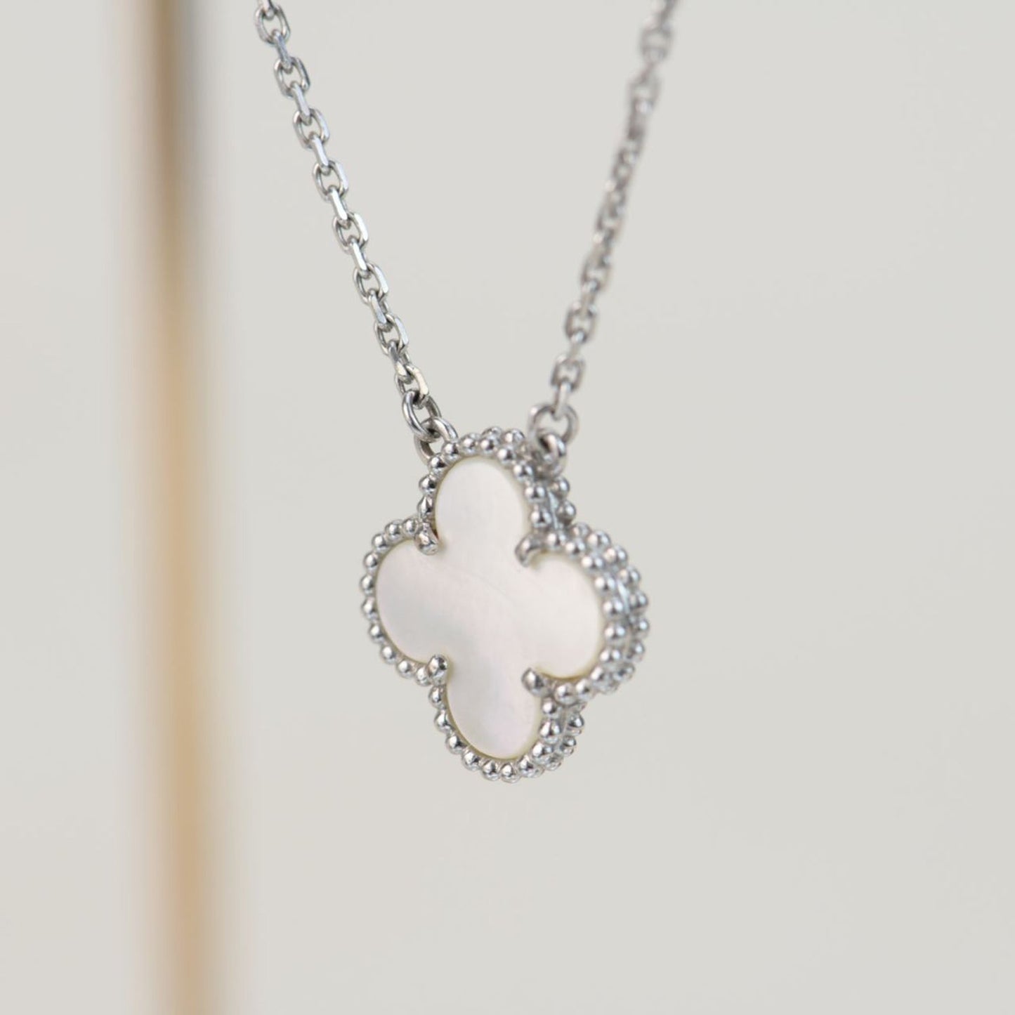 [Olivia Jewelry]CLOVER  15MM WHITE MOTHER-OF-PEARL SILVER
