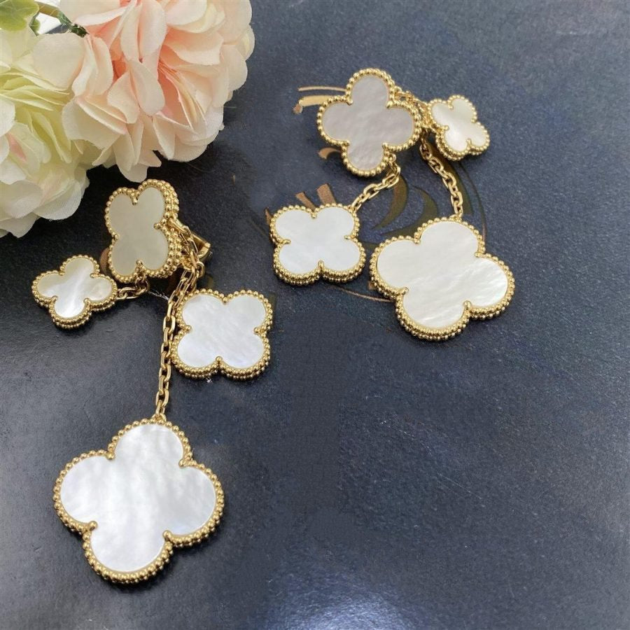 [Olivia Jewelry]CLOVER EARRINGS WHITE MOP 4 MOTIFS GOLD