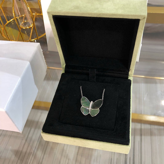 [Olivia Jewelry]LARGE BUTTERFLY SILVER PENDANT DIAMOND NECKLACE