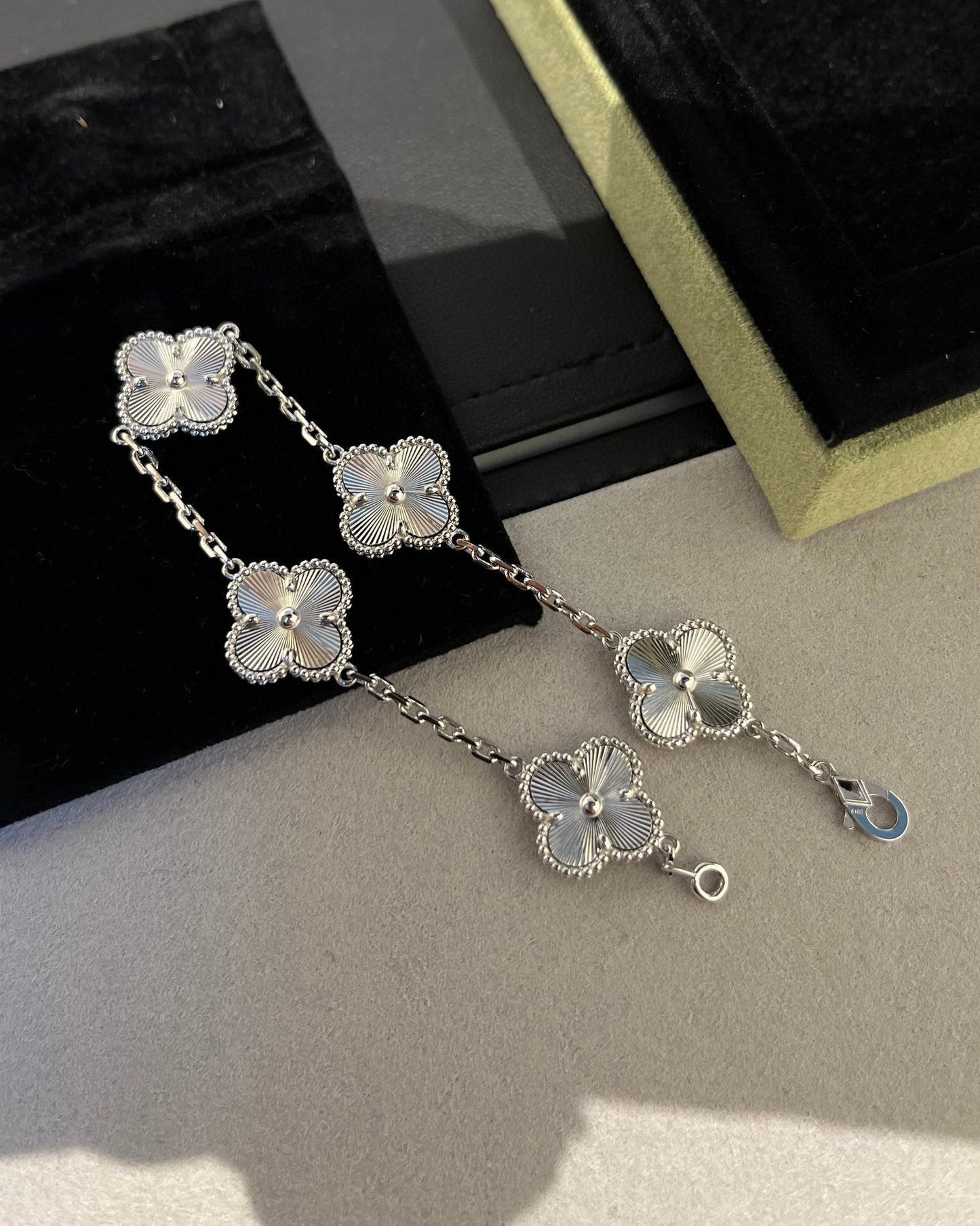 [Olivia JW]CLOVER SILVER 5 MOTIFS BRACELET